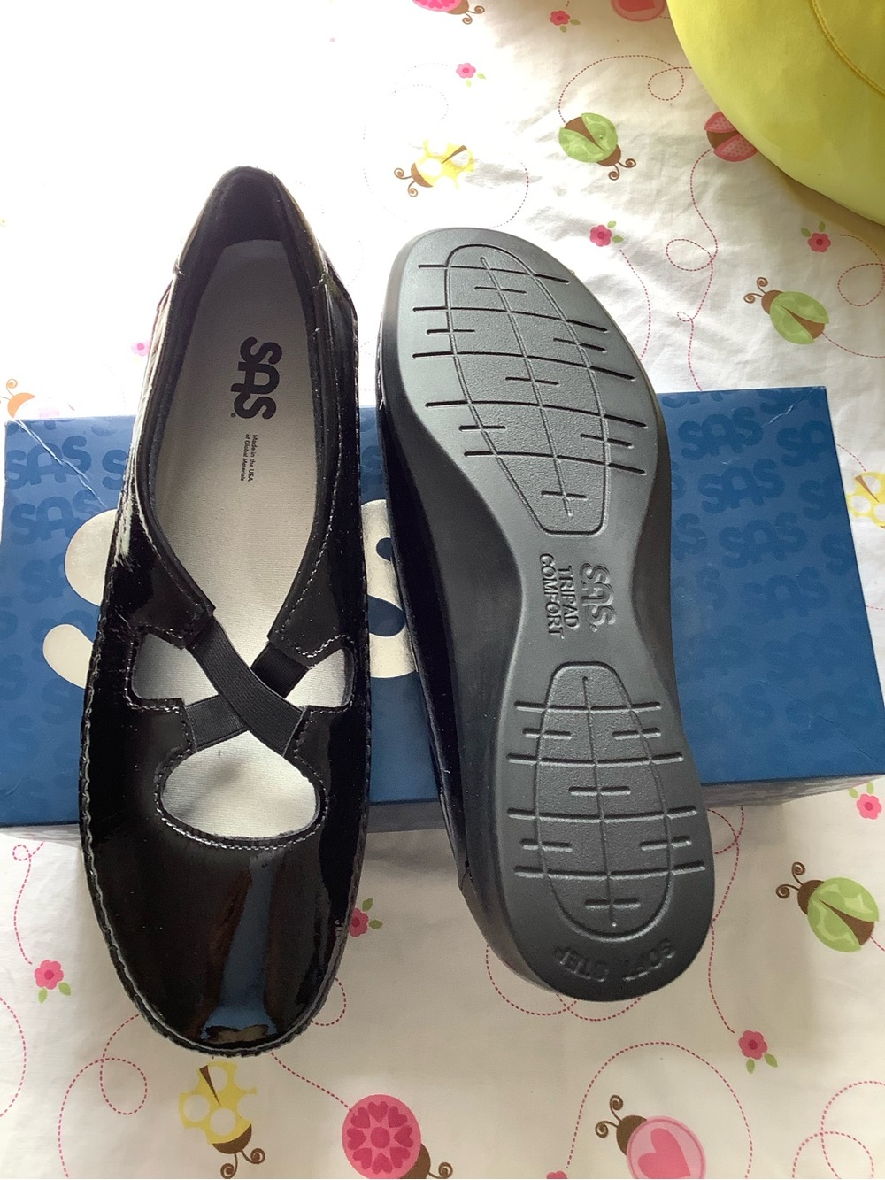 SAS Black Patent Leather Mary Jane Flats with Elastic Cross Straps